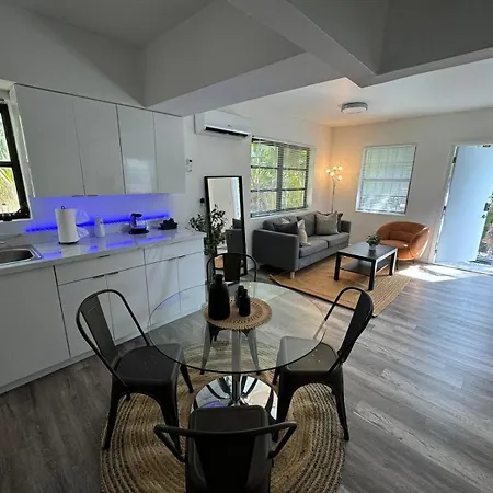 Fully Equipped Apartments With Parking Near Cocowalk Miami Exterior photo