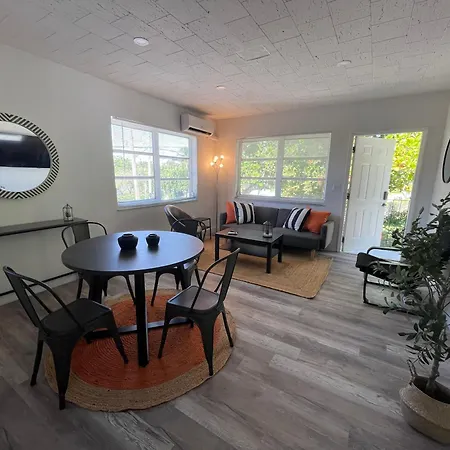 Fully Equipped Apartments With Parking Near Cocowalk Miami Exterior photo