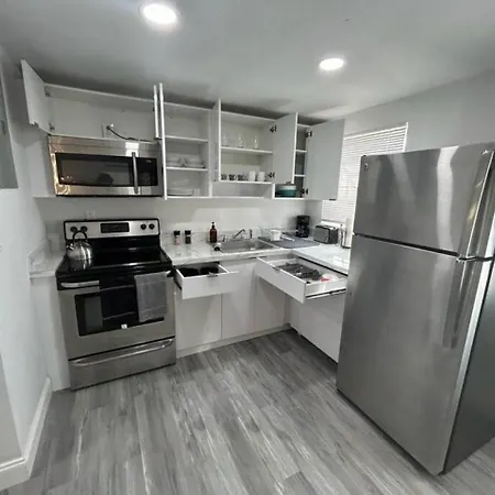 Fully Equipped Apartments With Parking Near Cocowalk Miami Exterior photo