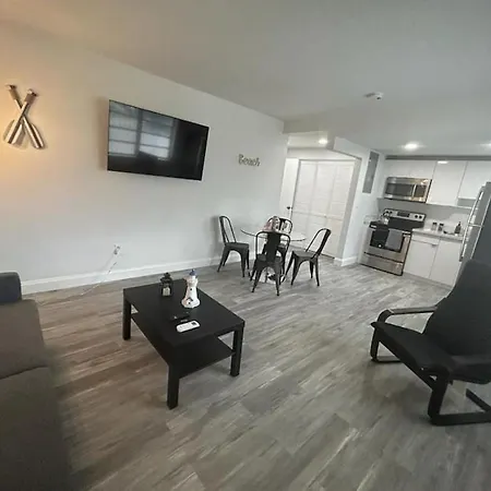 Fully Equipped Apartments With Parking Near Cocowalk Miami Exterior photo